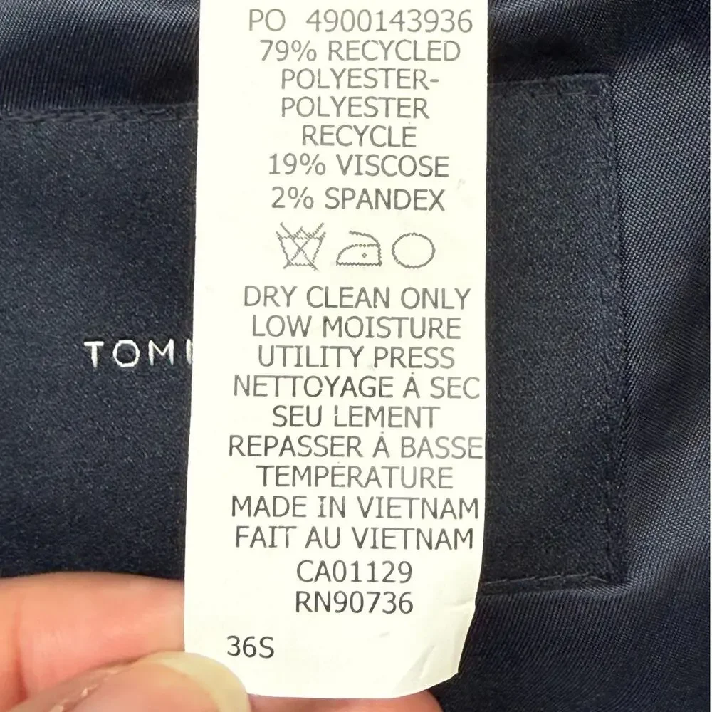 Tommy Hilfiger 36s modern